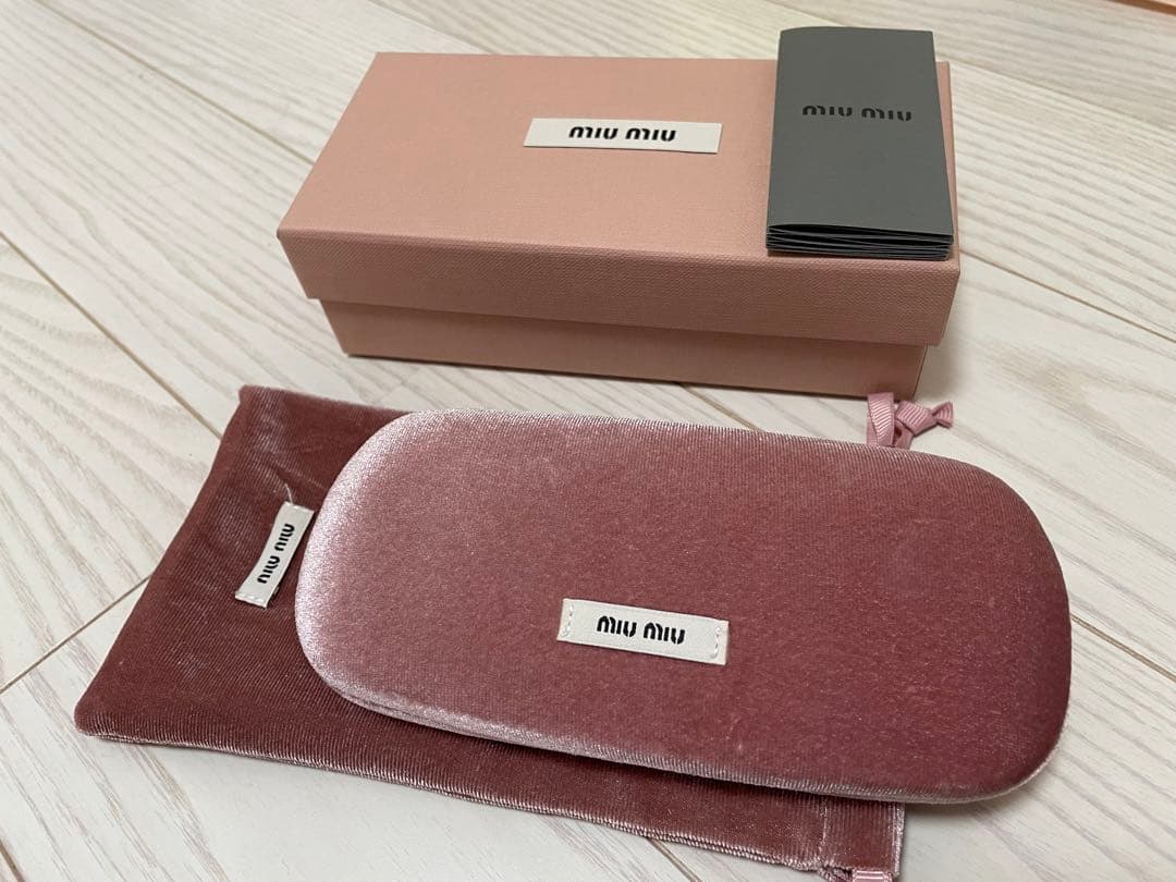 miu miu オーバル型サングラス 紫色レンズ