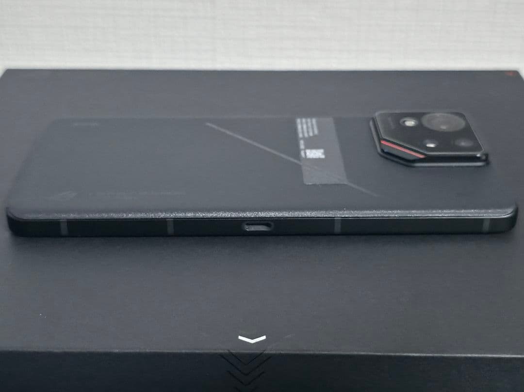 【美品・付属品あり】ROG phone 9 pro 16GB/512GB