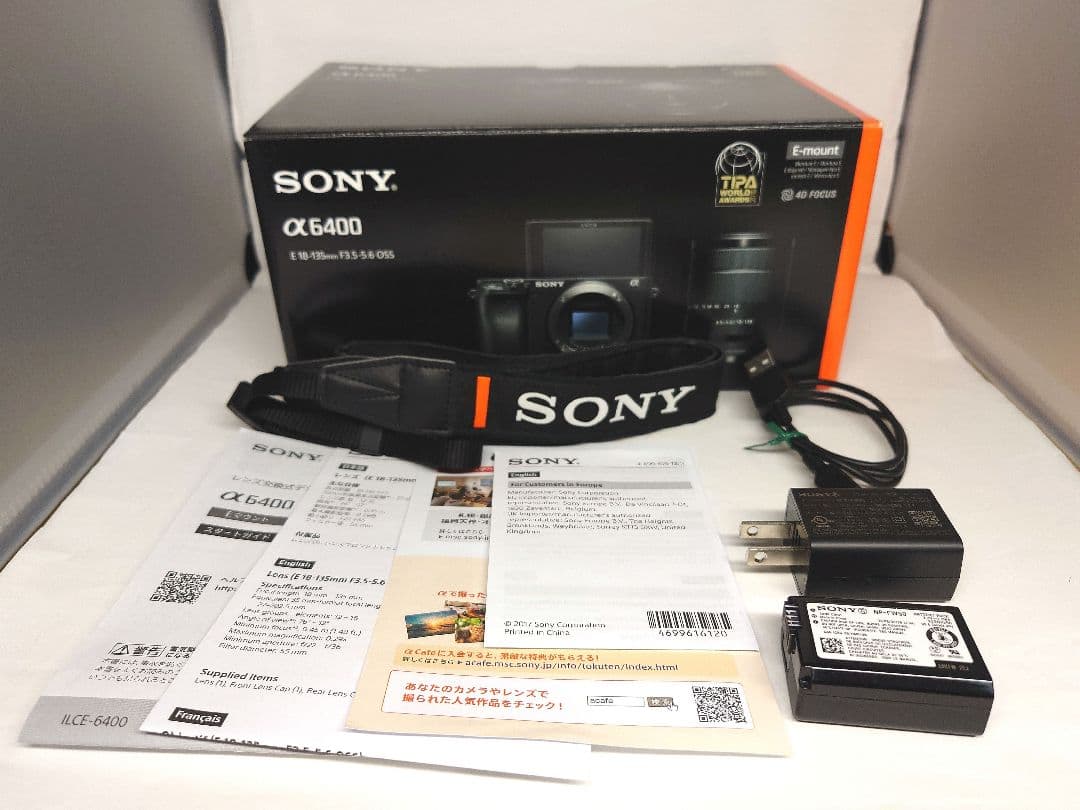 SONY α6400 ミラーレス一眼　18-135mm 高倍率ズームキット