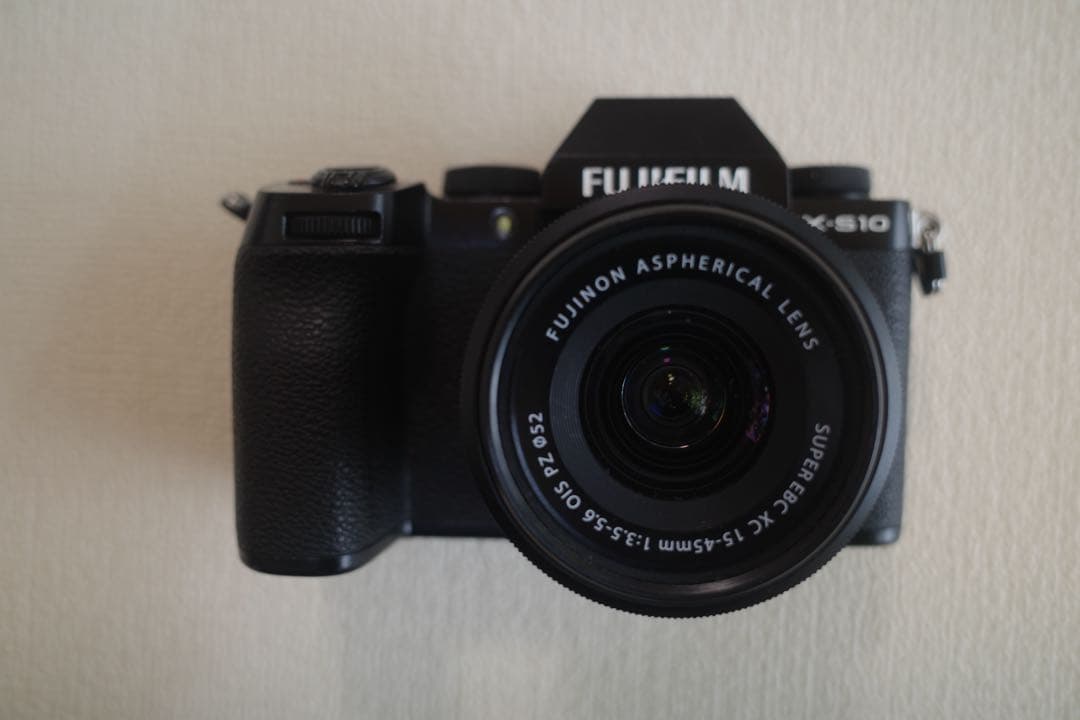 Fujifilm X-S10 ミラーレス一眼