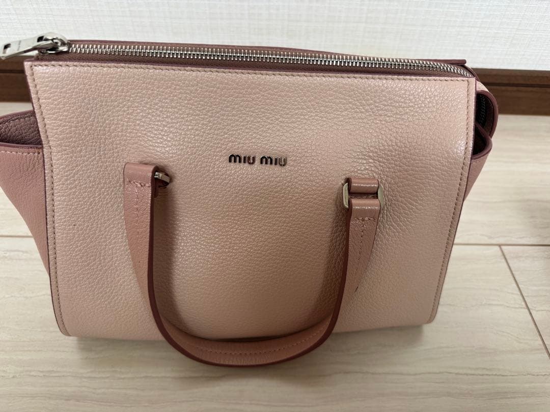 ミュウミュウ　miumiu バック　ピンク