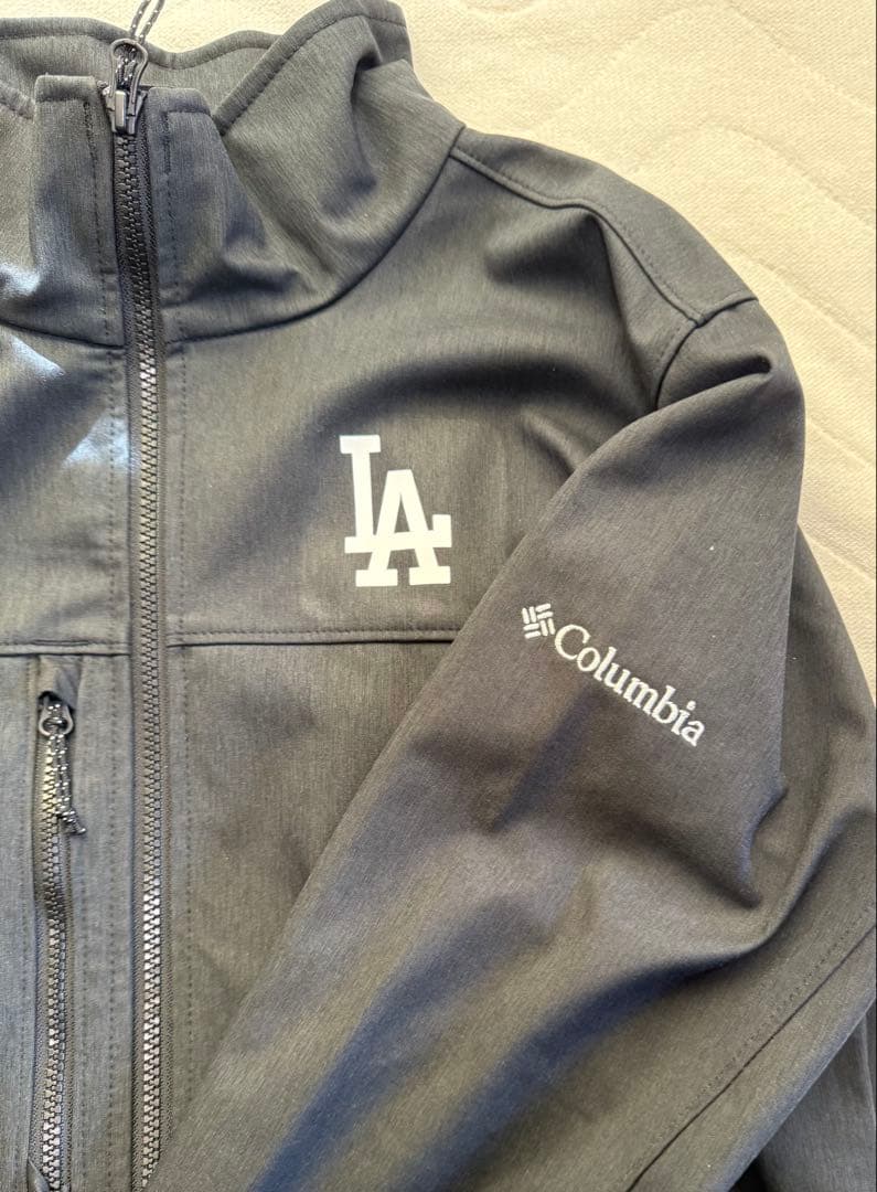 MLB LAドジャース Columbia ソフトシェル　ジャケット