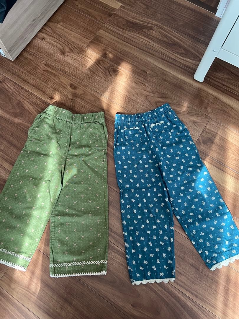 Apolina3-5y パンツ２枚 marlowe trouserとカーキ花柄