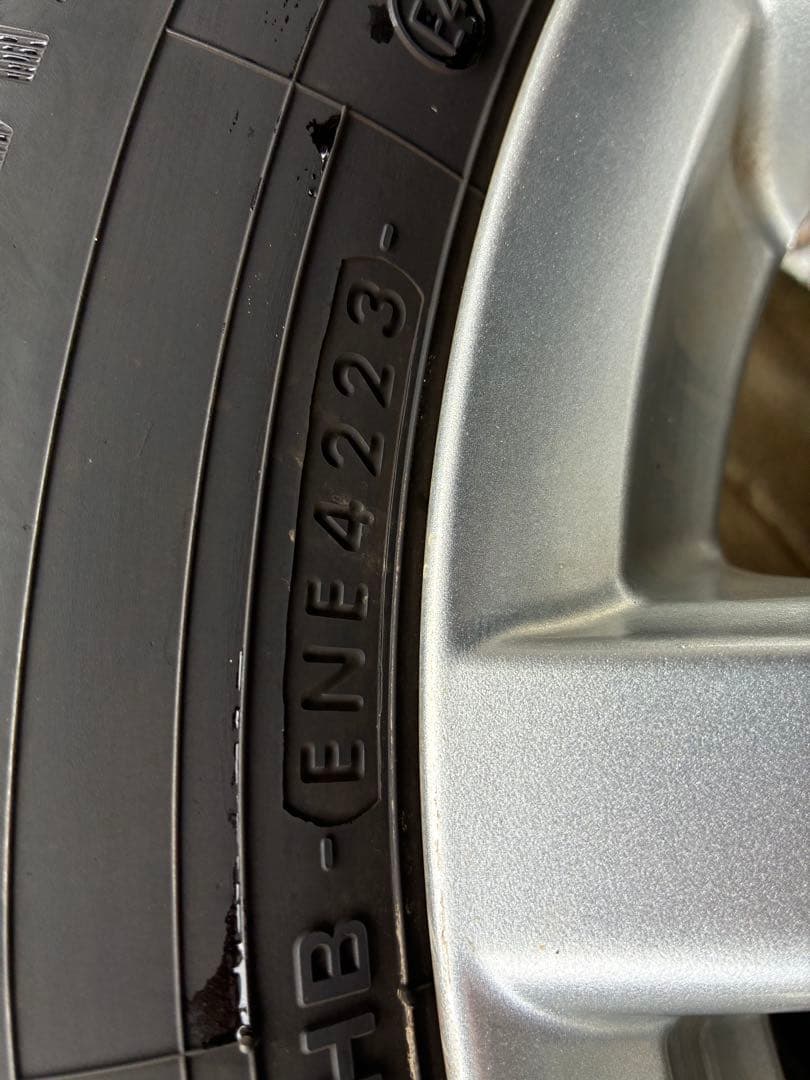 スタッドレス ig60 2023 16　ホイール付215/65R16 引取可