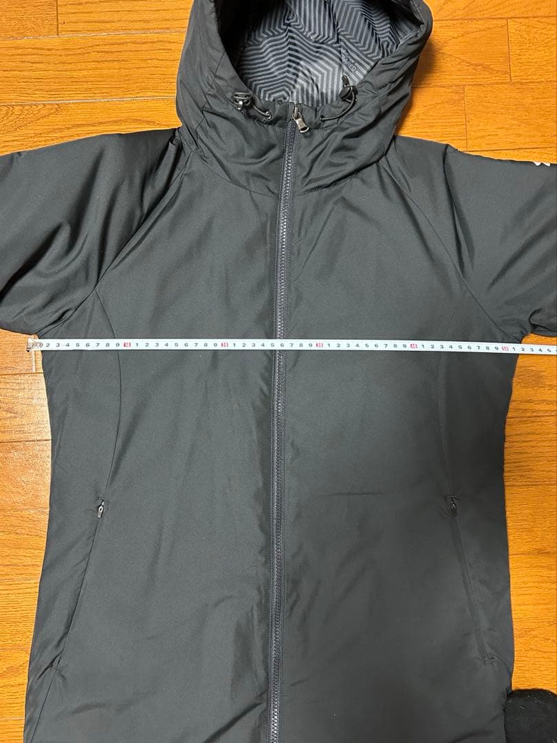 【美品】Under Armour ベンチコート レディースM サイズ ブラック