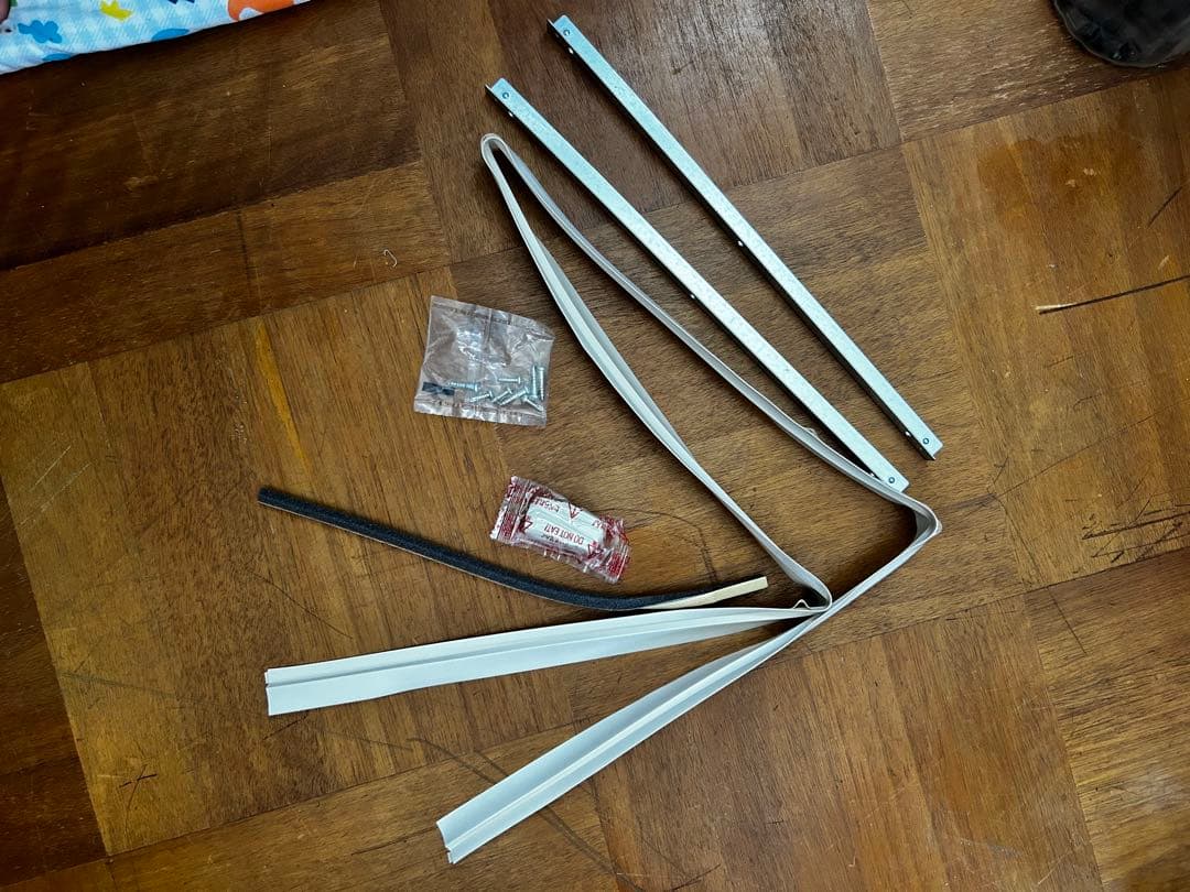 美品　コロナルームエアコン CW-1624R 2024年製