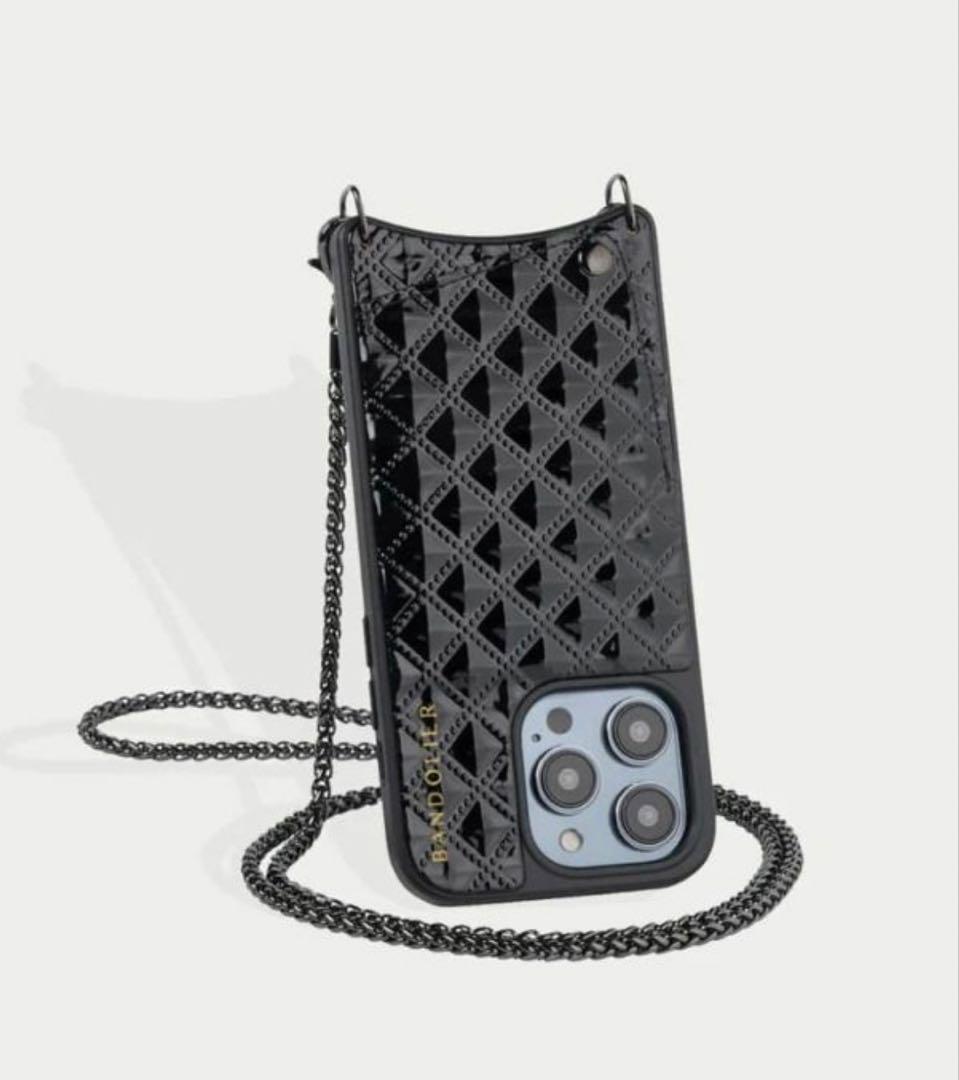 BANDOLIER iPhone 15ケース ブラック　バンドリヤー
