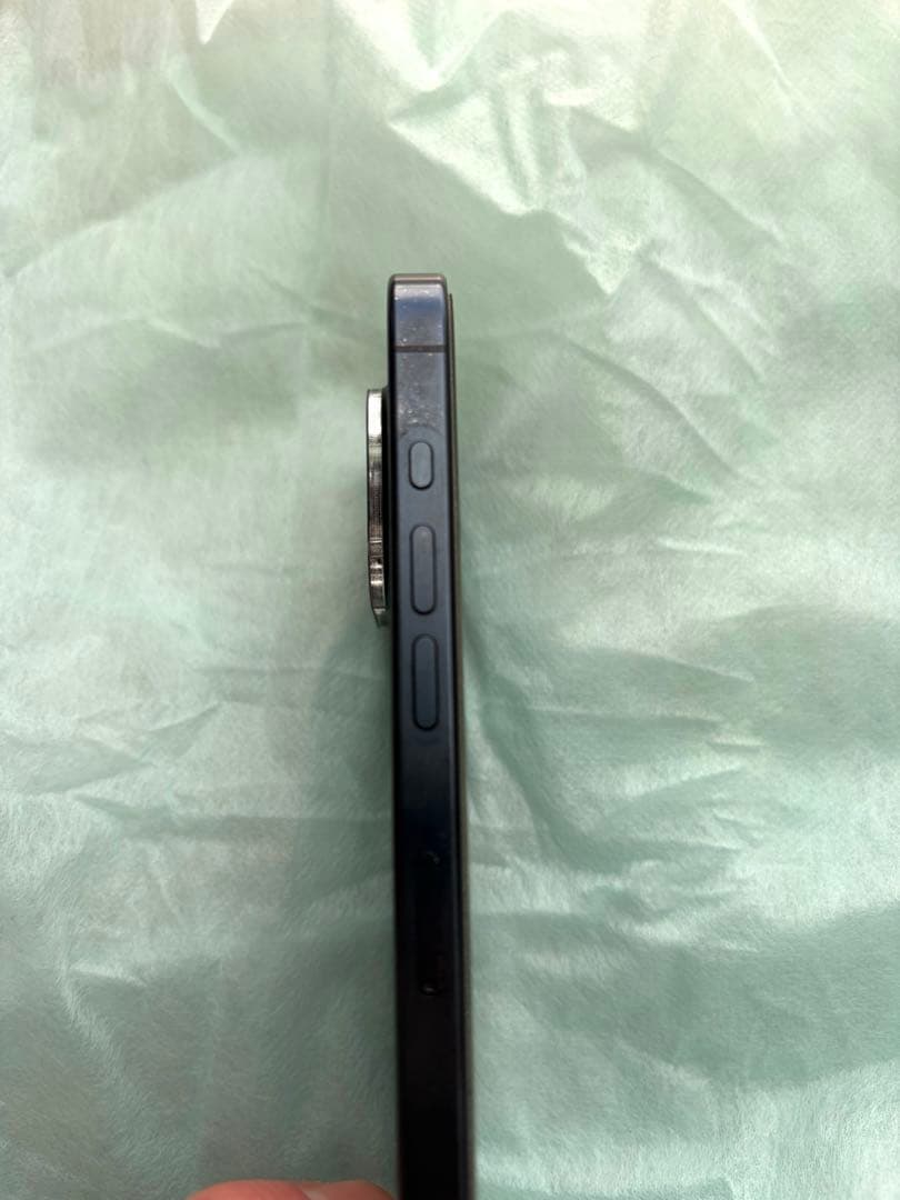 【極美品】iPhone 15 Pro 128GB 箱　ケーブル付