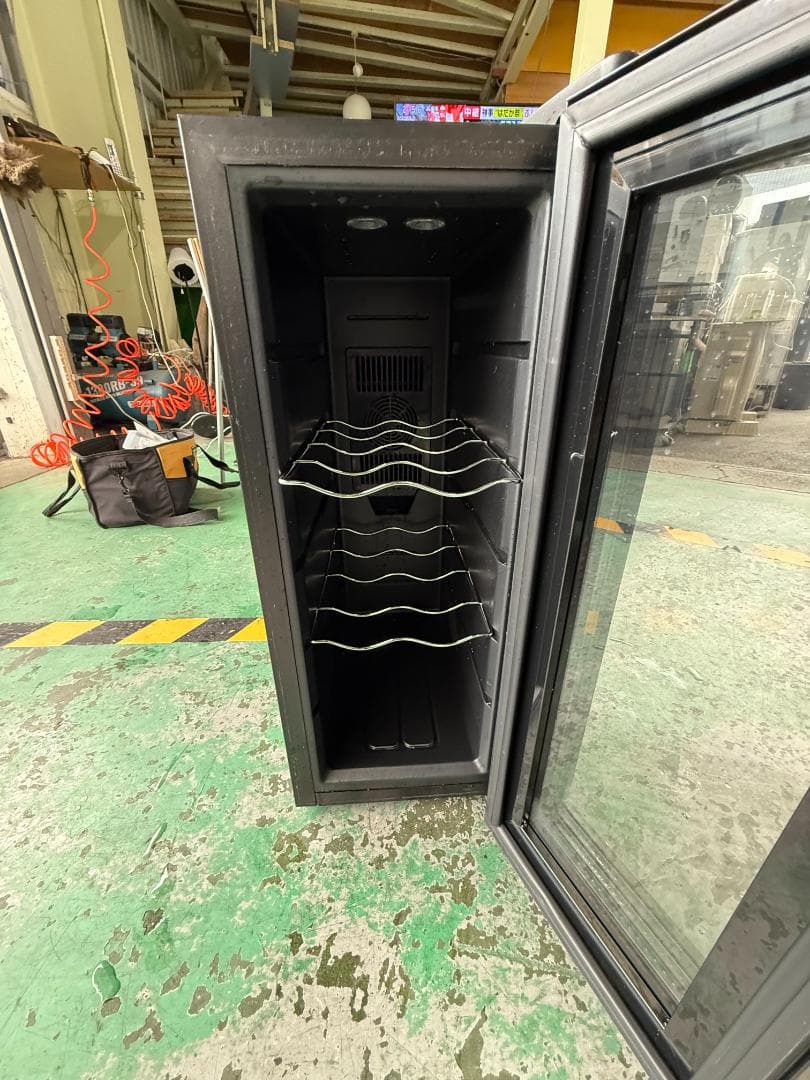 コンパクト ワインセラー 黒 ガラスドア 232