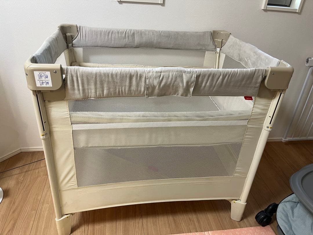 ［美品］アップリカ　ココネルエアープラスAB ベビーベッド
