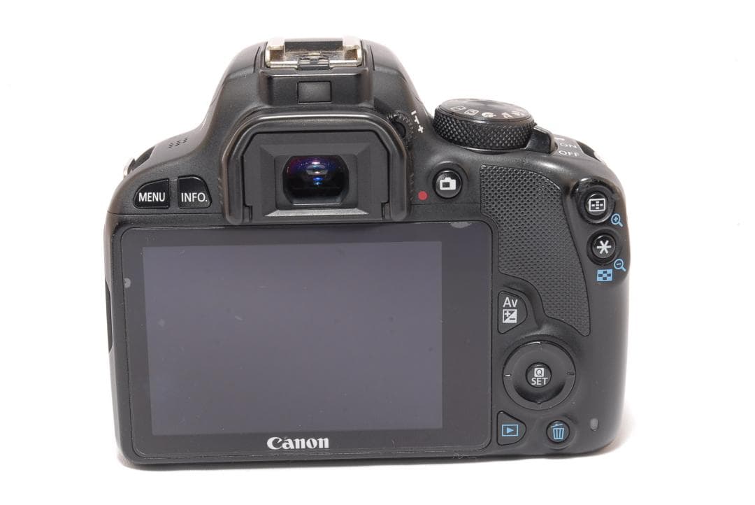 ✨軽量　すぐに始めれる　Canon Kiss X7標準レンズセット