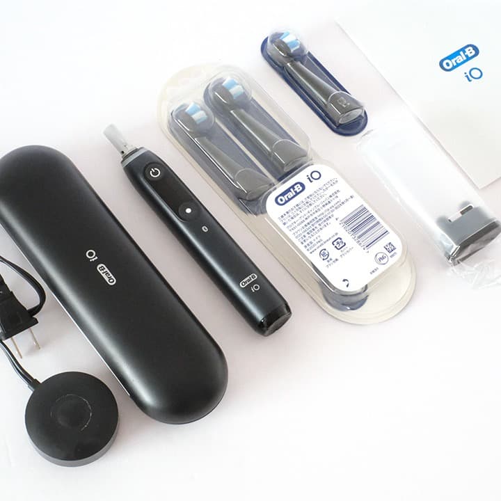 【超美品】Oral-B iO Series 7 本体 (替ブラシ4本付) 黒