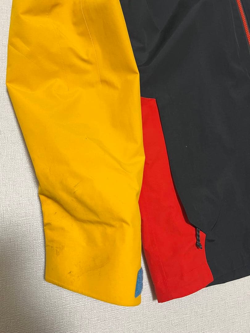 Burton スノーボードジャケット Sサイズ