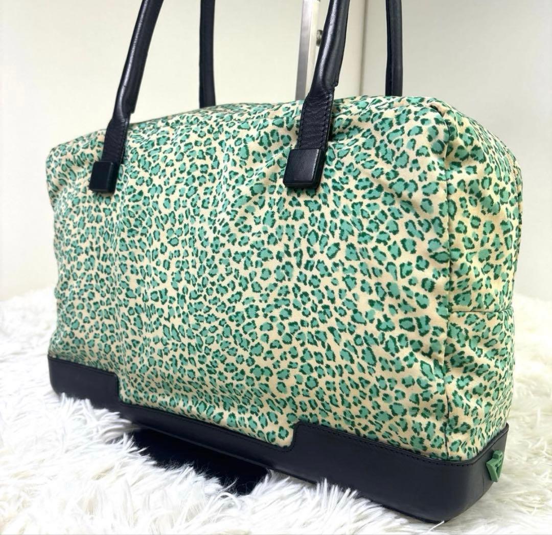 希少.美品　BOTTEGA ボッテガヴェネタ　ハンドバッグ　レオパード　グリーン