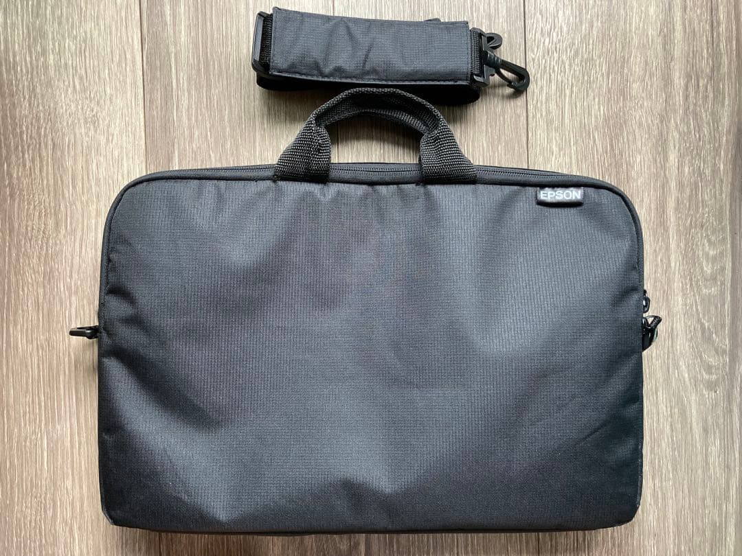 薄型軽量！EPSON EB-1776W 使用頻度の少ない最良品