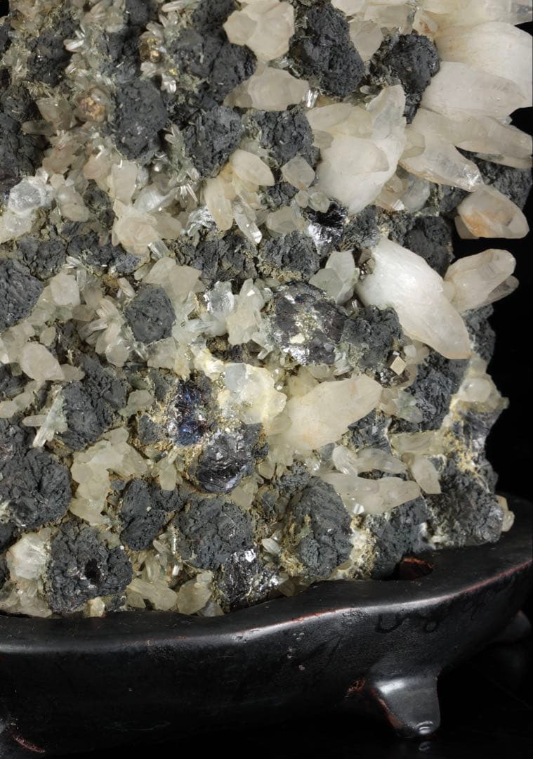 国産 白水晶クラスター 黄鉄鉱共生 青色虹彩 鑑賞石 原石 台座付 2166g