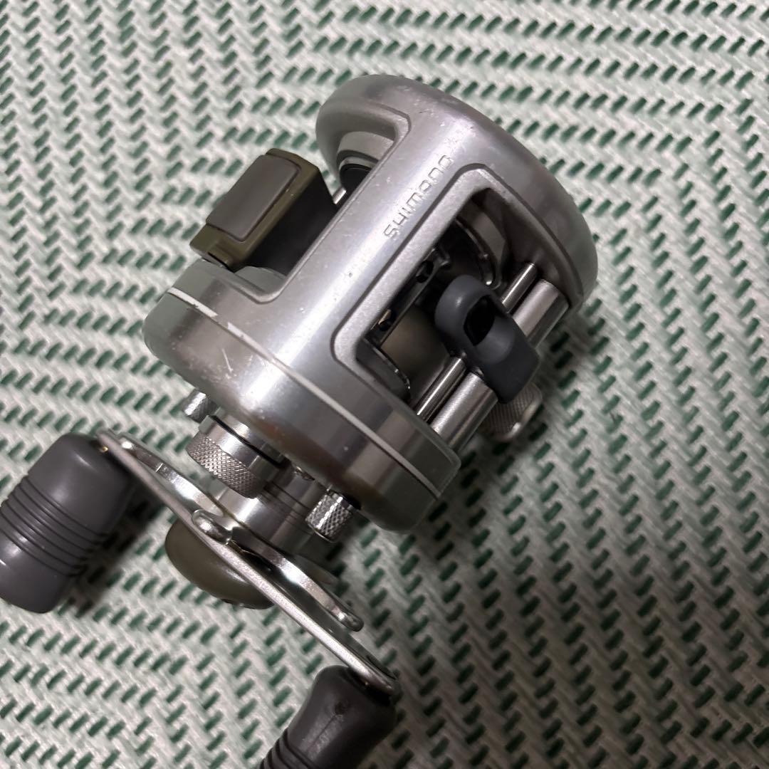 SHIMANO ベイトリール 92カルカッタ100
