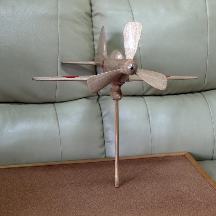 ゼロ戦　戦闘機　飛行機 インテリア　手作り　DIY木彫り木製置物