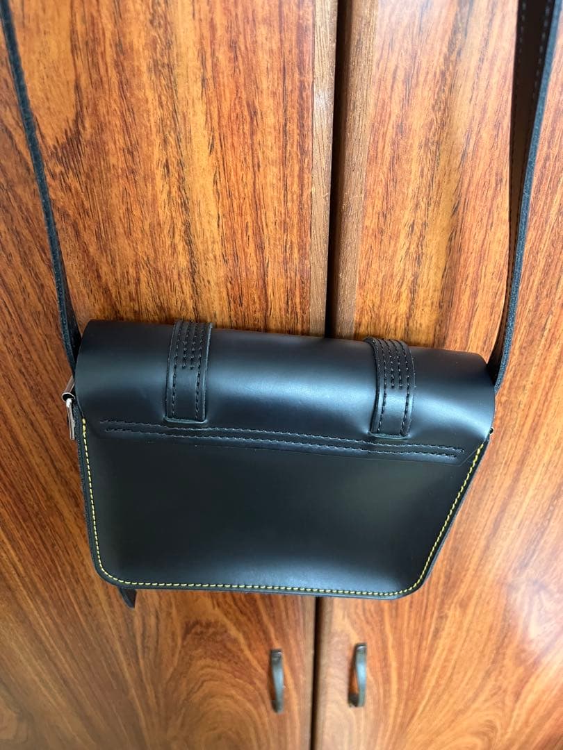 Dr. Martens/ドクターマーチン 7インチ サッチェルバッグ