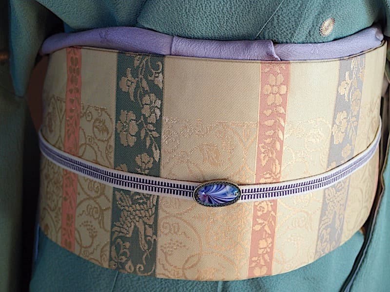 織りの九寸名古屋帯（横段に唐花文）長373 正絹美品