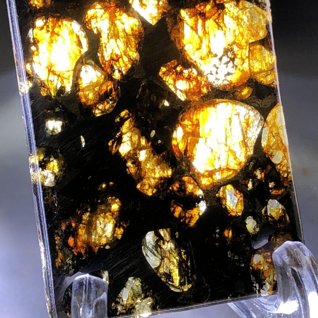 パラサイト隕石 隕石　石鉄隕石　セリコ隕石 美品　重さ約6ｇ　ケース付