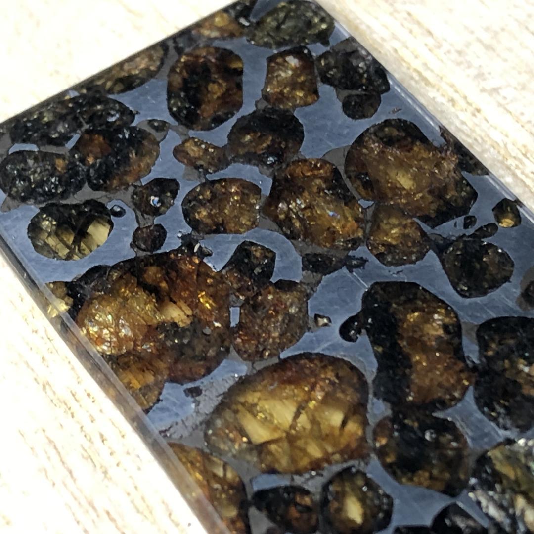 パラサイト隕石 隕石　石鉄隕石　セリコ隕石 美品　重さ約6ｇ　ケース付