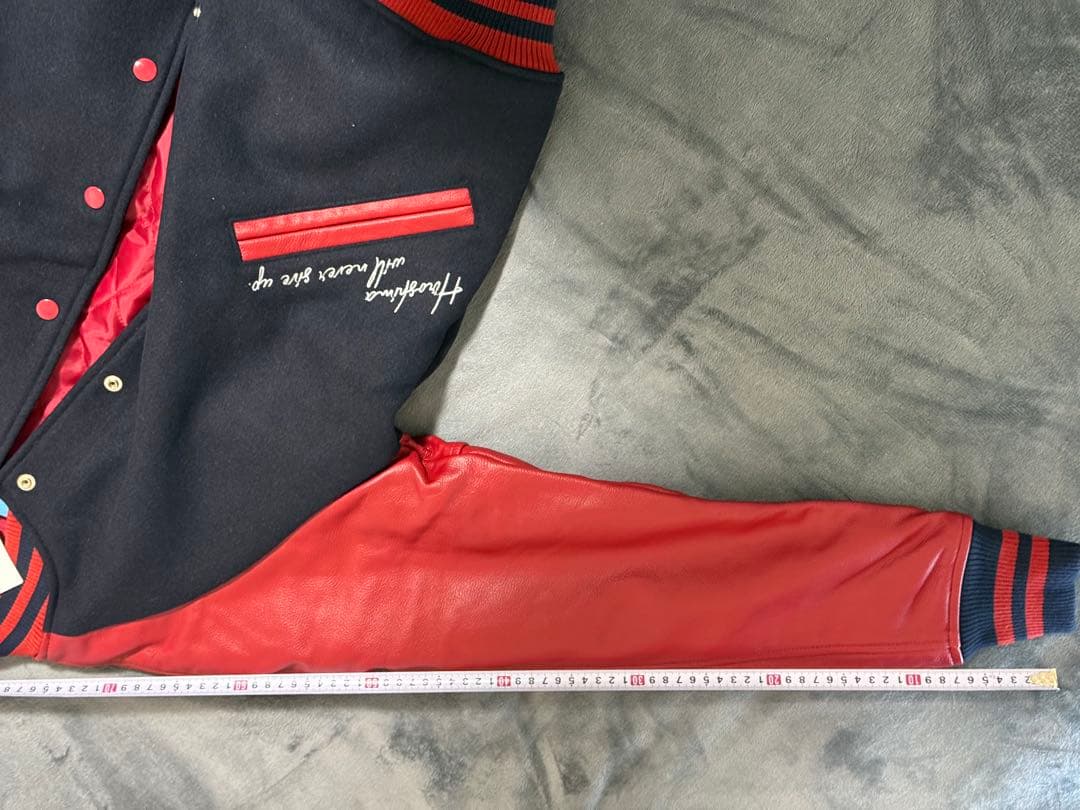 広島カープ　2023 本革スタジアムジャンパー　Mサイズ　　スタジャン