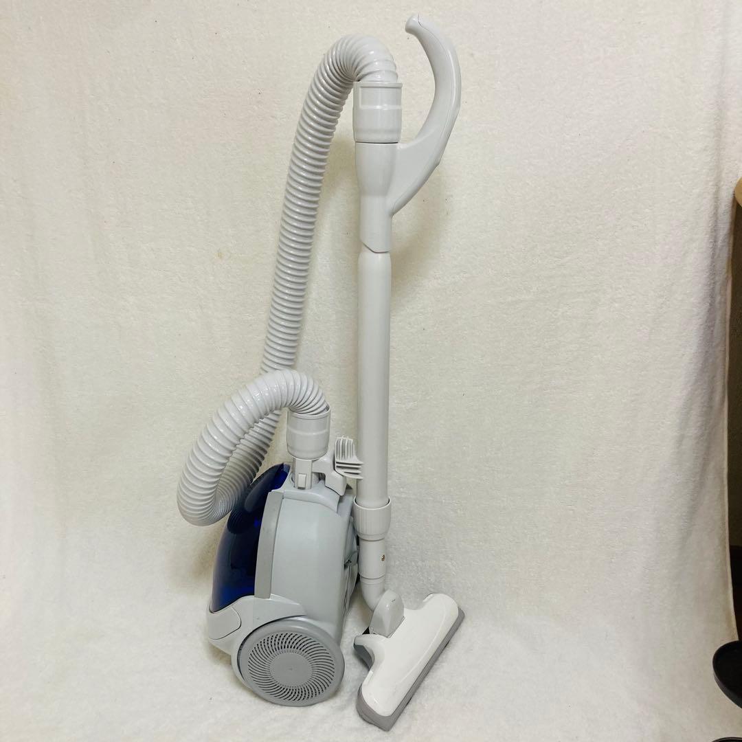 美品高年式　日立紙パック式電気掃除機　CV-F50 2024年製