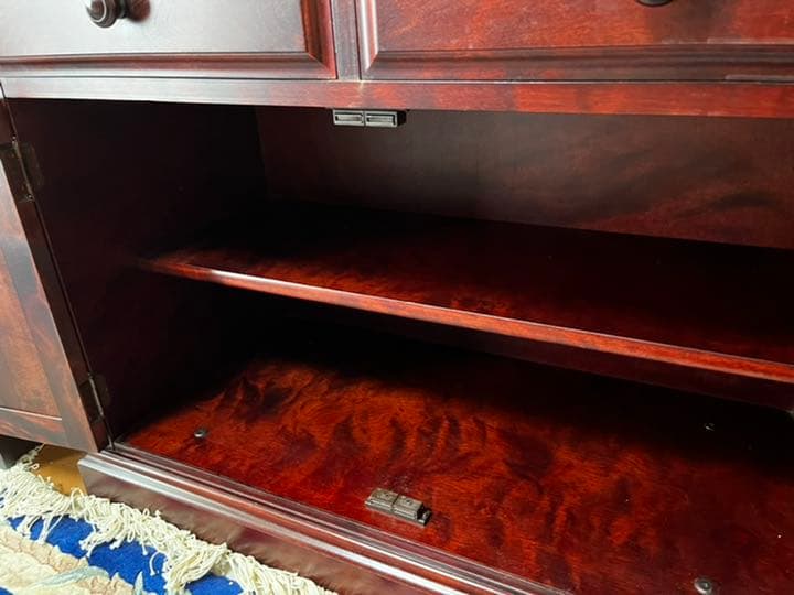 民藝家具　大型収納棚(本棚　食器棚) 桜無垢材　経年変化による深いいい色合い