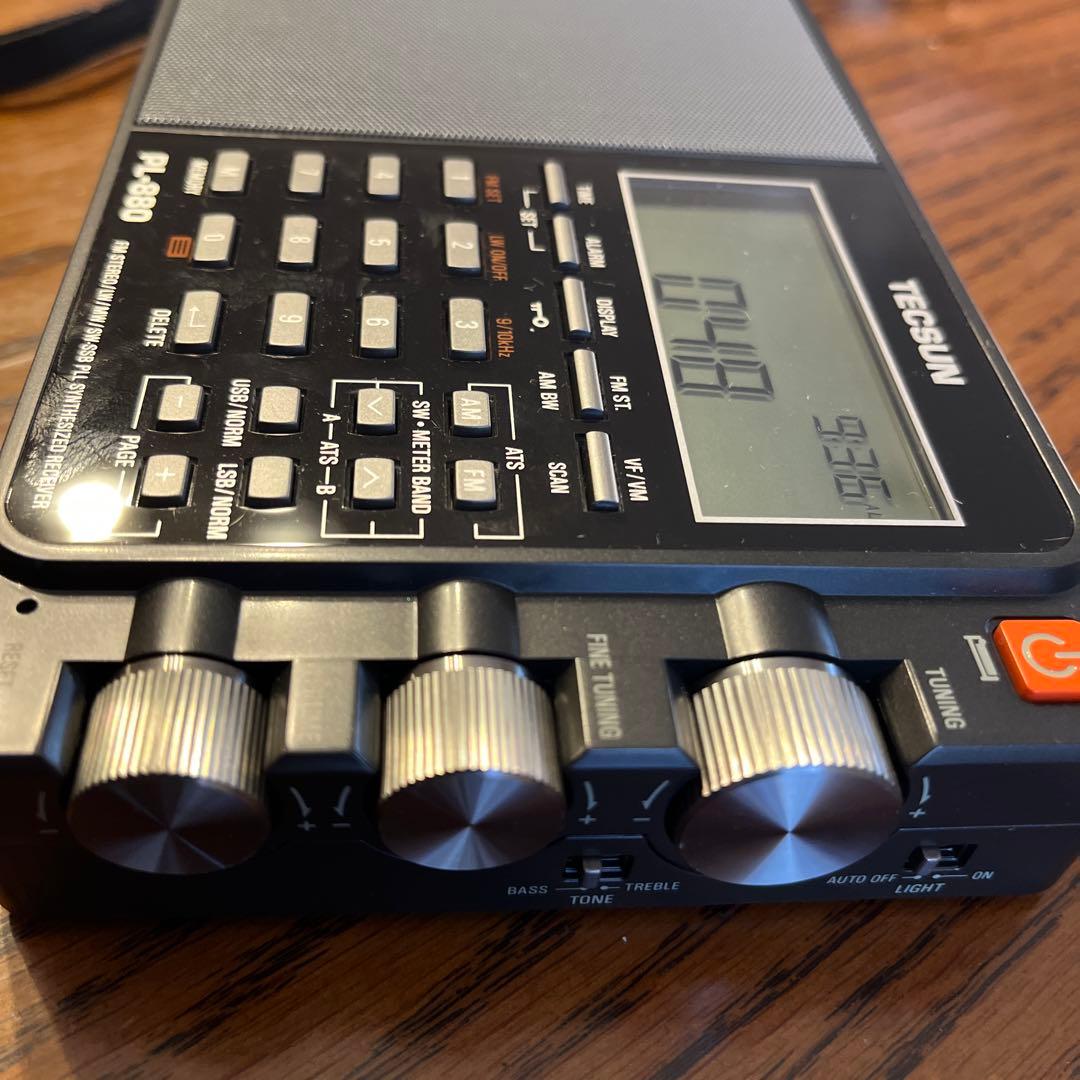 TECSUN高感度短波ラジオPL-880