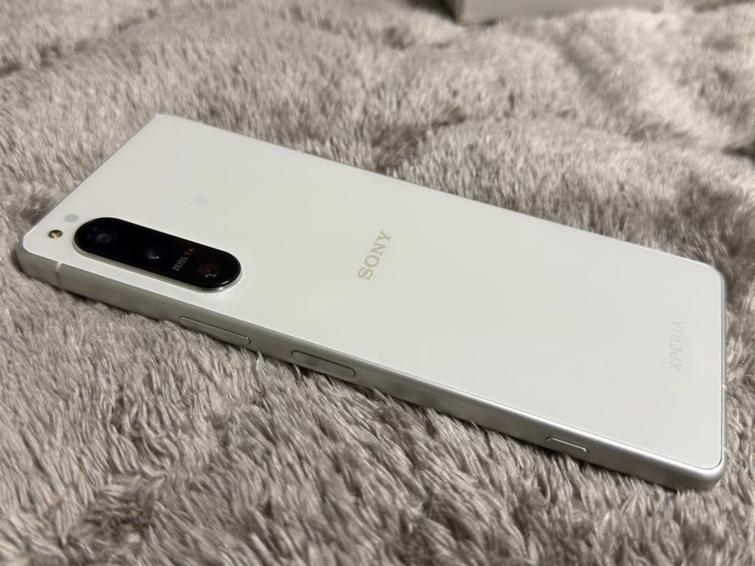A*★様 Xperia 5 Ⅳ エクリュホワイト 128gb A204SO ケー