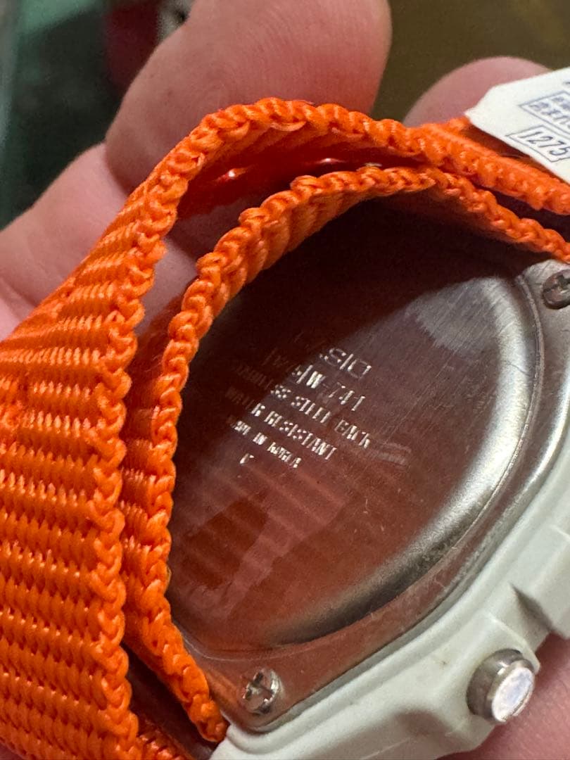 CASIO ILLUMINATOR 腕時計 オレンジバンド