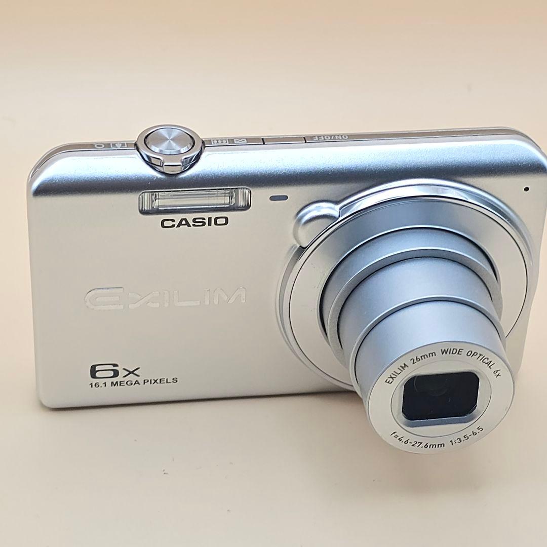CASIO EXILIM 16.1MP コンパクトデジタルカメラ