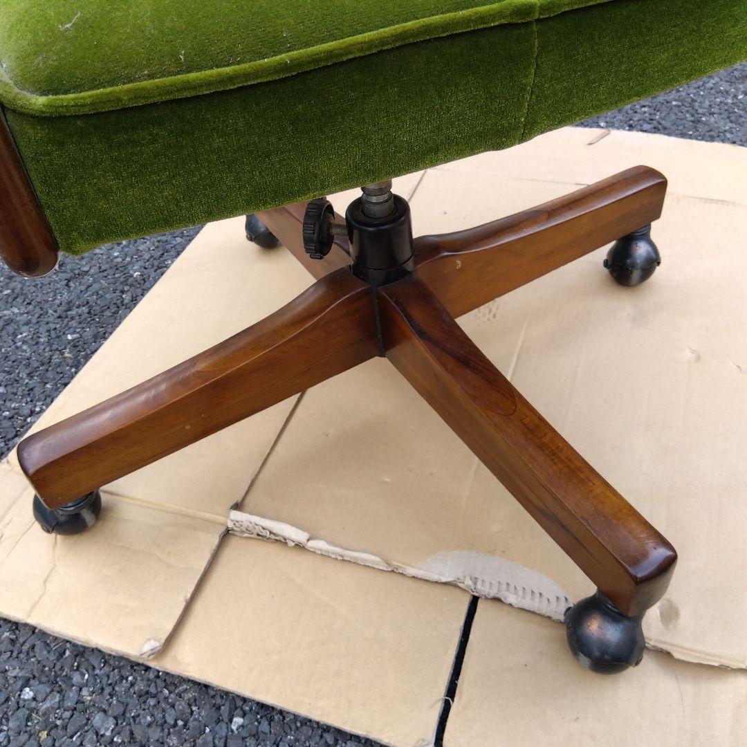 カリモク カリモク60　ヴィンテージ・デスクチェア　役員用チェア　回転椅子