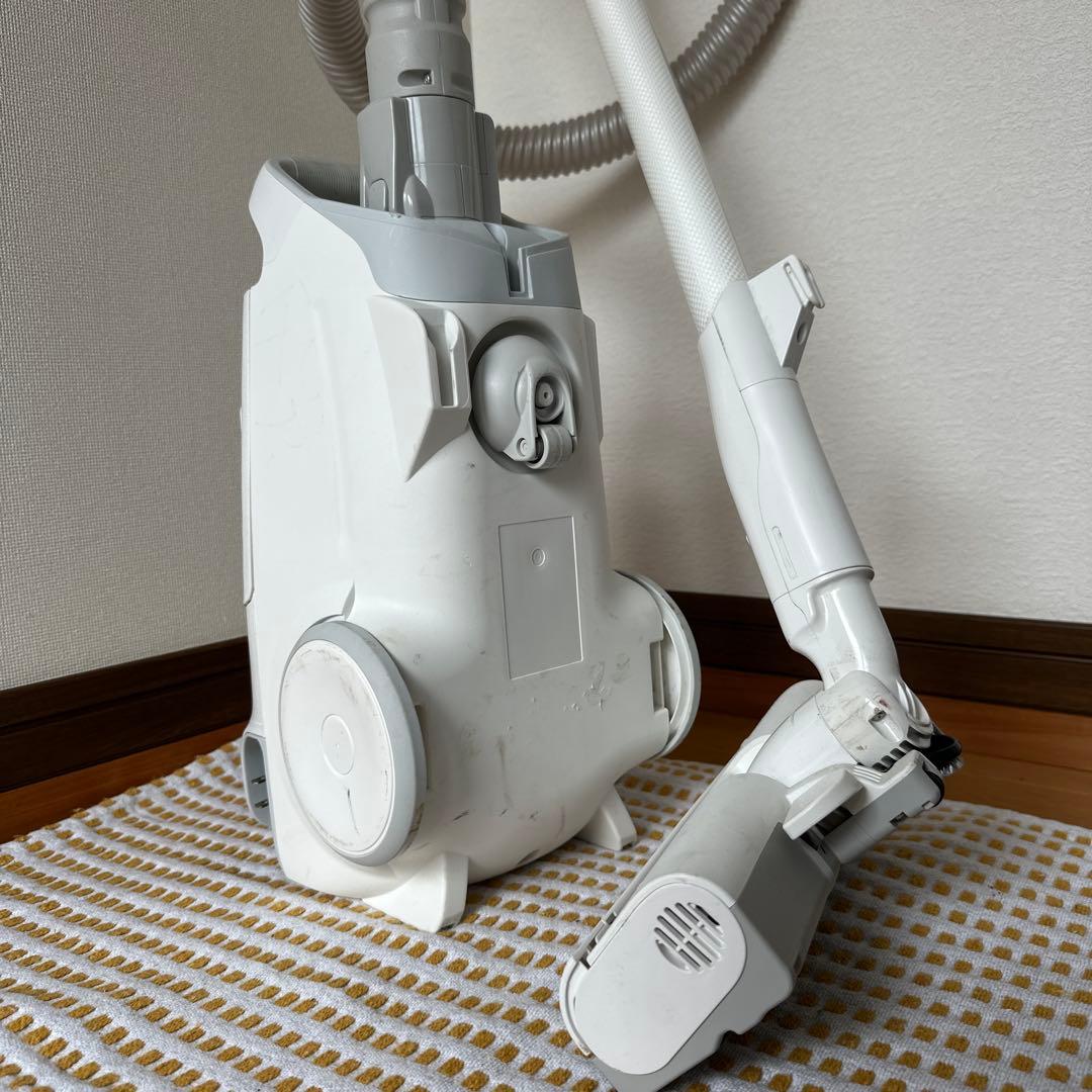 紙パック式キャニスター掃除機