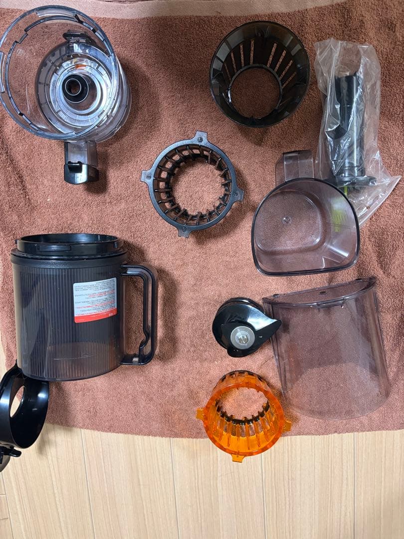 HUROM ヒューロム スロージューサー　使用4回のみ／動作確認済み／箱なし