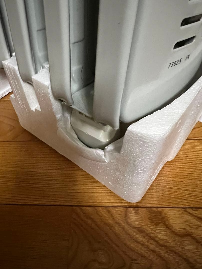 オイルヒーター DeLonghi JR0812-CR