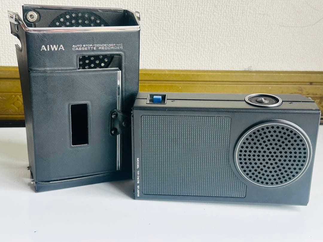 AIWA ポータブルカセットプレーヤーTP 747B