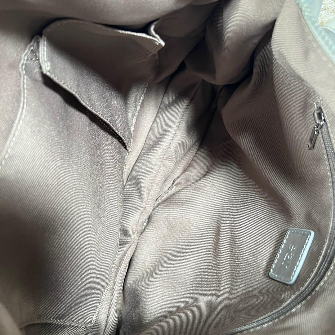 未使用級✨　イアパピヨネ　スワローマチショルダーバック　シルバー　レザー