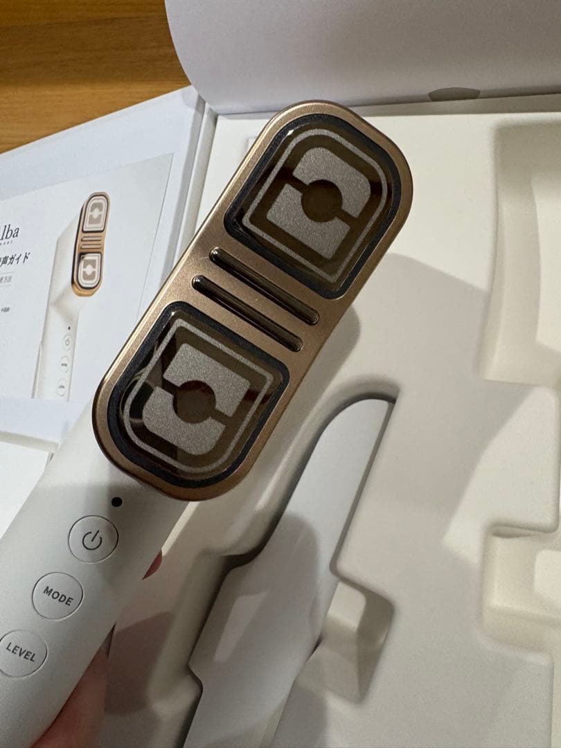 d'Alba ダルバ シグネチャーオールセラダブルショット 美顔器　お値下げ