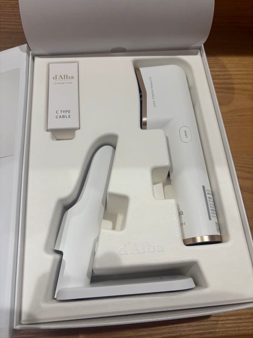d'Alba ダルバ シグネチャーオールセラダブルショット 美顔器　お値下げ