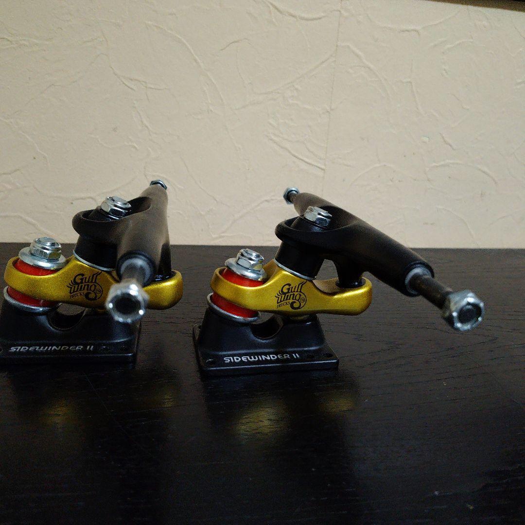 スケートボードトラック