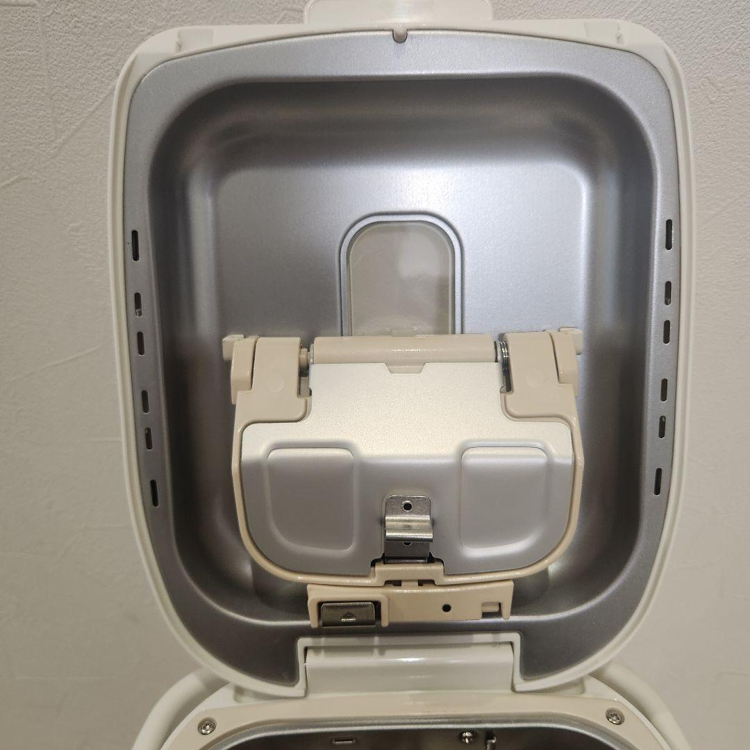 新品未使用 ZOJIRUSHI ホームベーカリー BB-KT10-WB