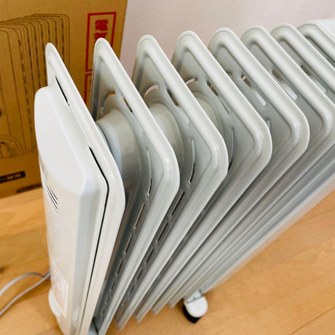 未使用級✨　デロンギ H770812EFSN-GY オイルヒーター 1200W