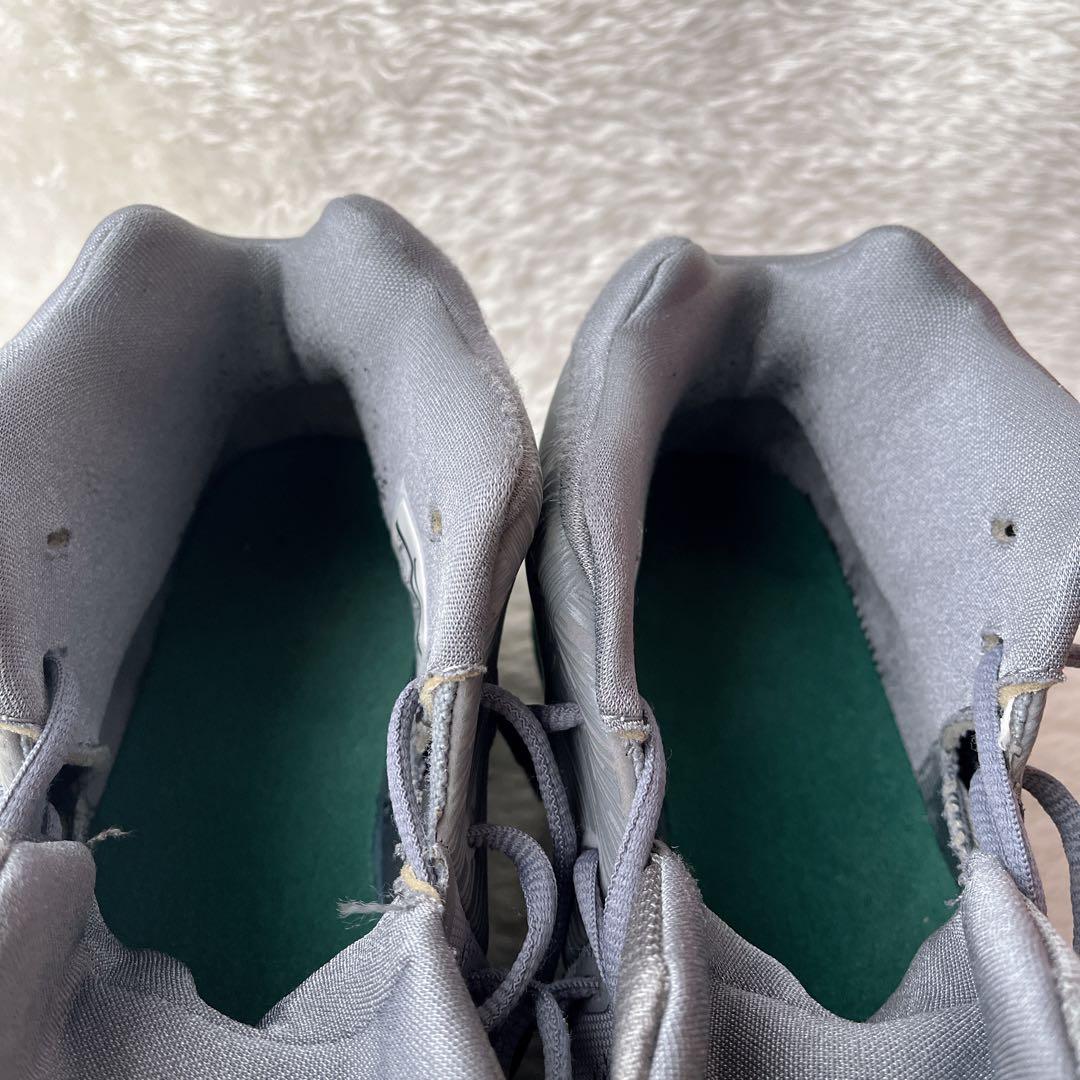 カイリー4 バッシュ　kyrie4 グレー　26cm