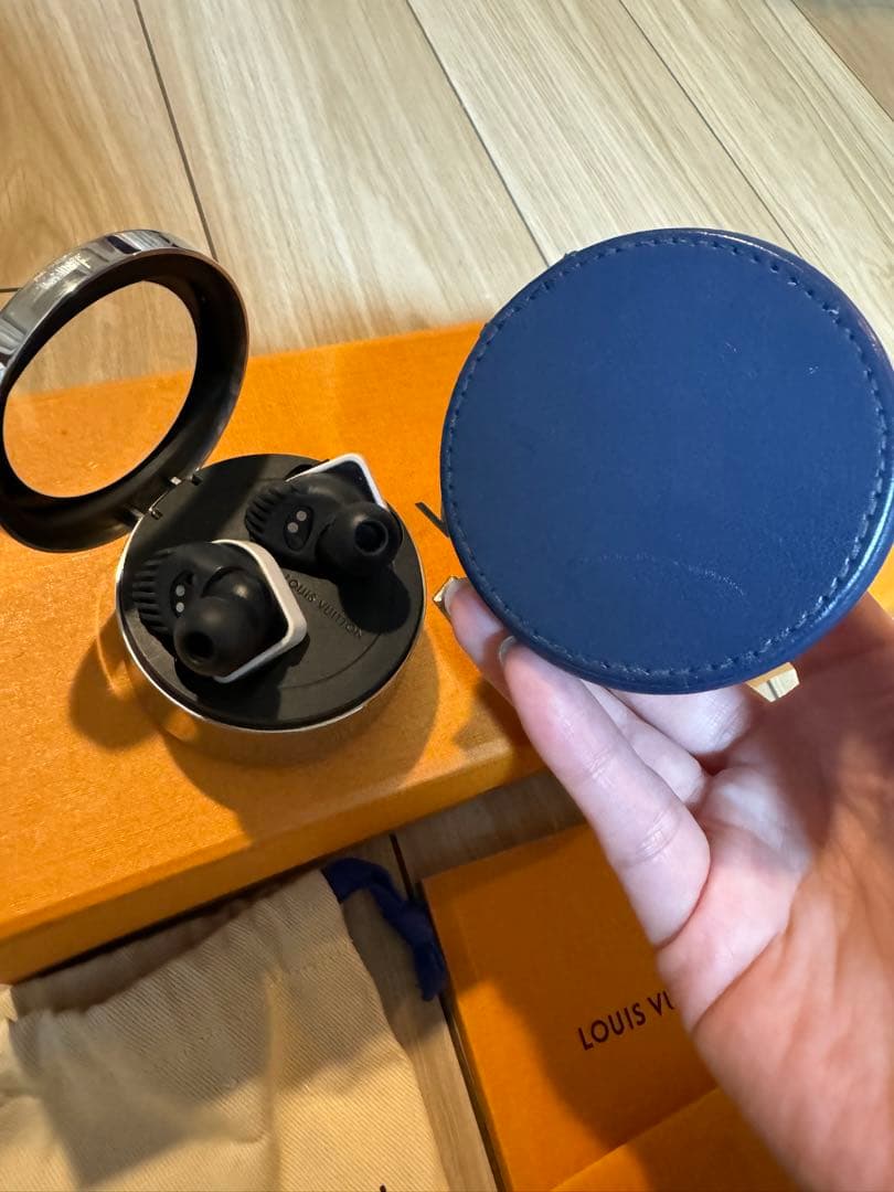 LOUIS VUITTON ルイヴィトン bluetoothワイヤレスイヤホン