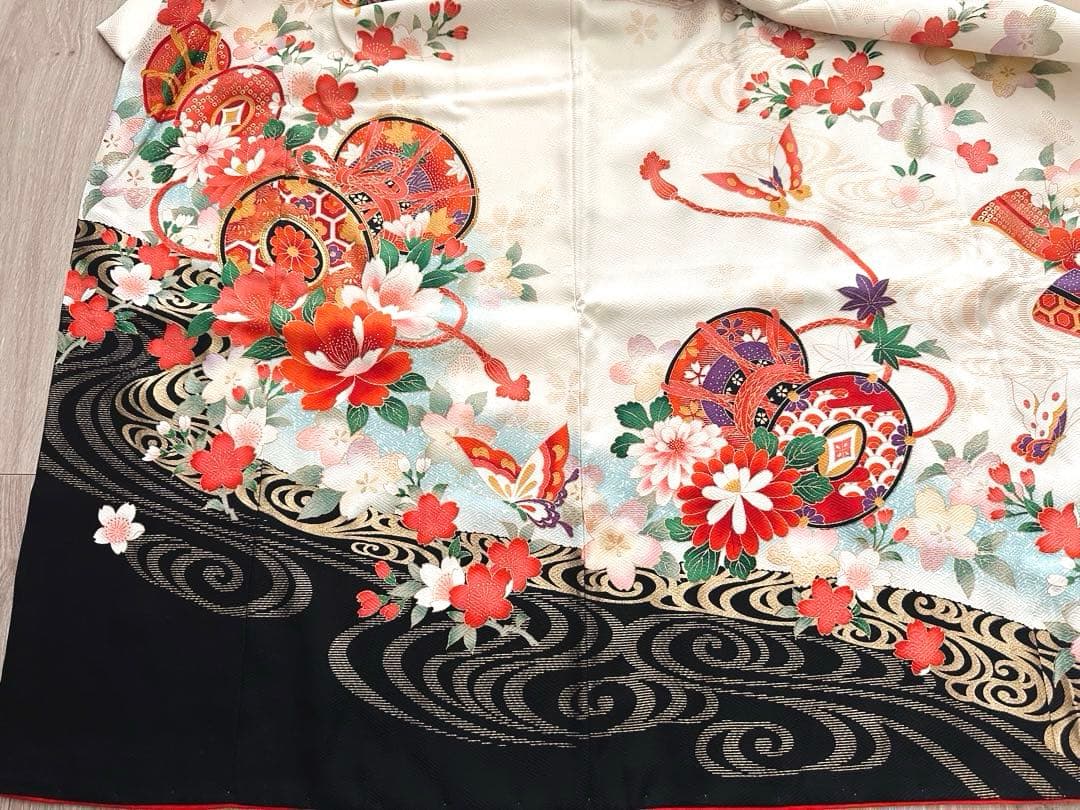 美品 七五三 7歳向け 正絹振袖＋袋帯セット 豪華金彩刺繍入り 古典柄 お祝い用