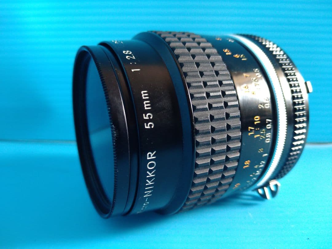 Nikon FE2 一眼レフカメラ 35mmフィルム 　55mmレンズ付き