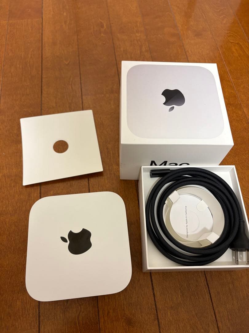 Apple Mac mini M4 16GBメモリ、256GBストーレジ