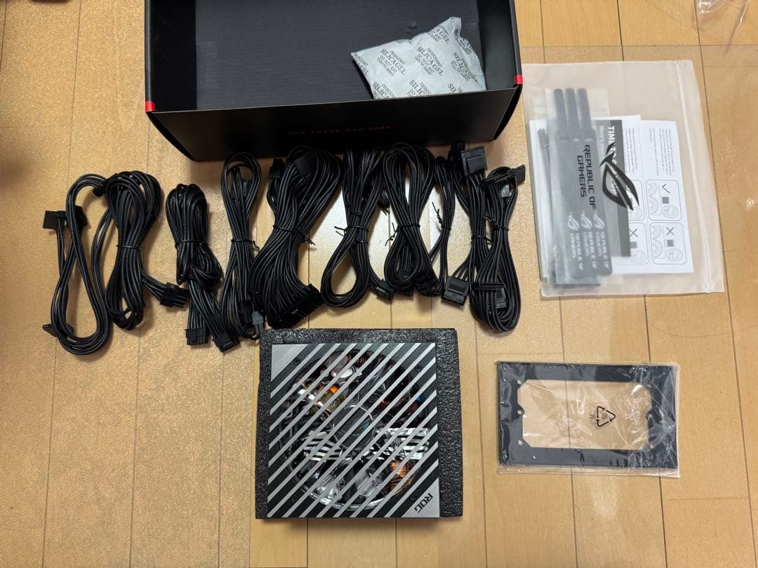 ROG LOKI 750W PLATINUM SFX-L電源